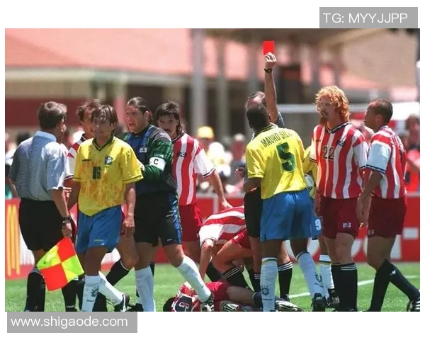 追忆那些曾经辉煌却再也追不上的足球明星们的传奇岁月与不朽瞬间